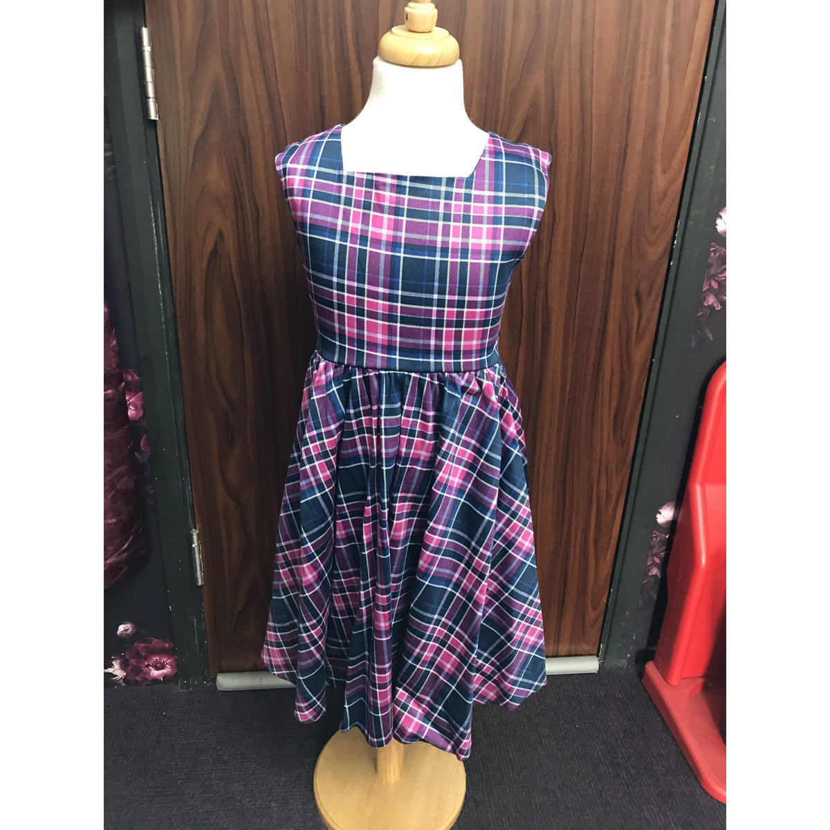 Lady Vintage &quot;Little Vintage&quot; Swing Dress Purple and Pink Tartan-Vendemia